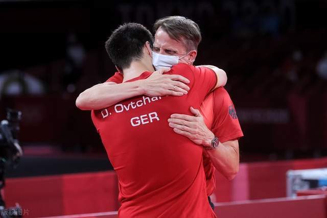 图片报：埃贝尔目前正在度假，他并不打算主动辞职离开拜仁