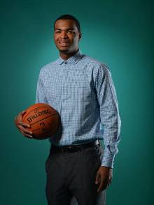 中國女足奧預賽入選名單：王霜因傷缺席，沈夢雨、沈夢露、張琳艷列入.