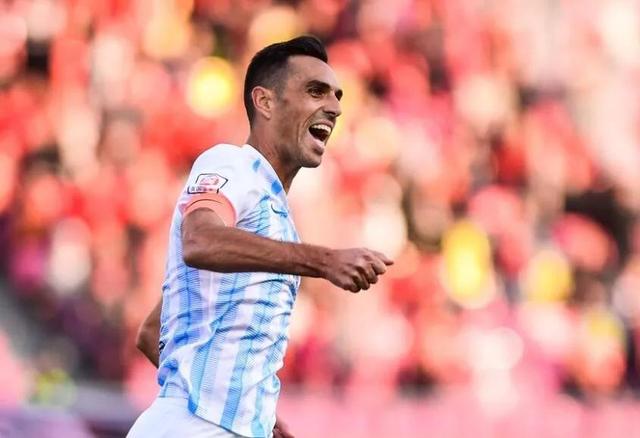 杨瀚森NBA夏季联赛得分创新高，中国长城初露锋芒