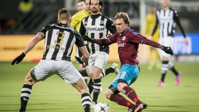 NBA最新排名：湖人成功守住第4，独行侠升至第9，76人提前出局.