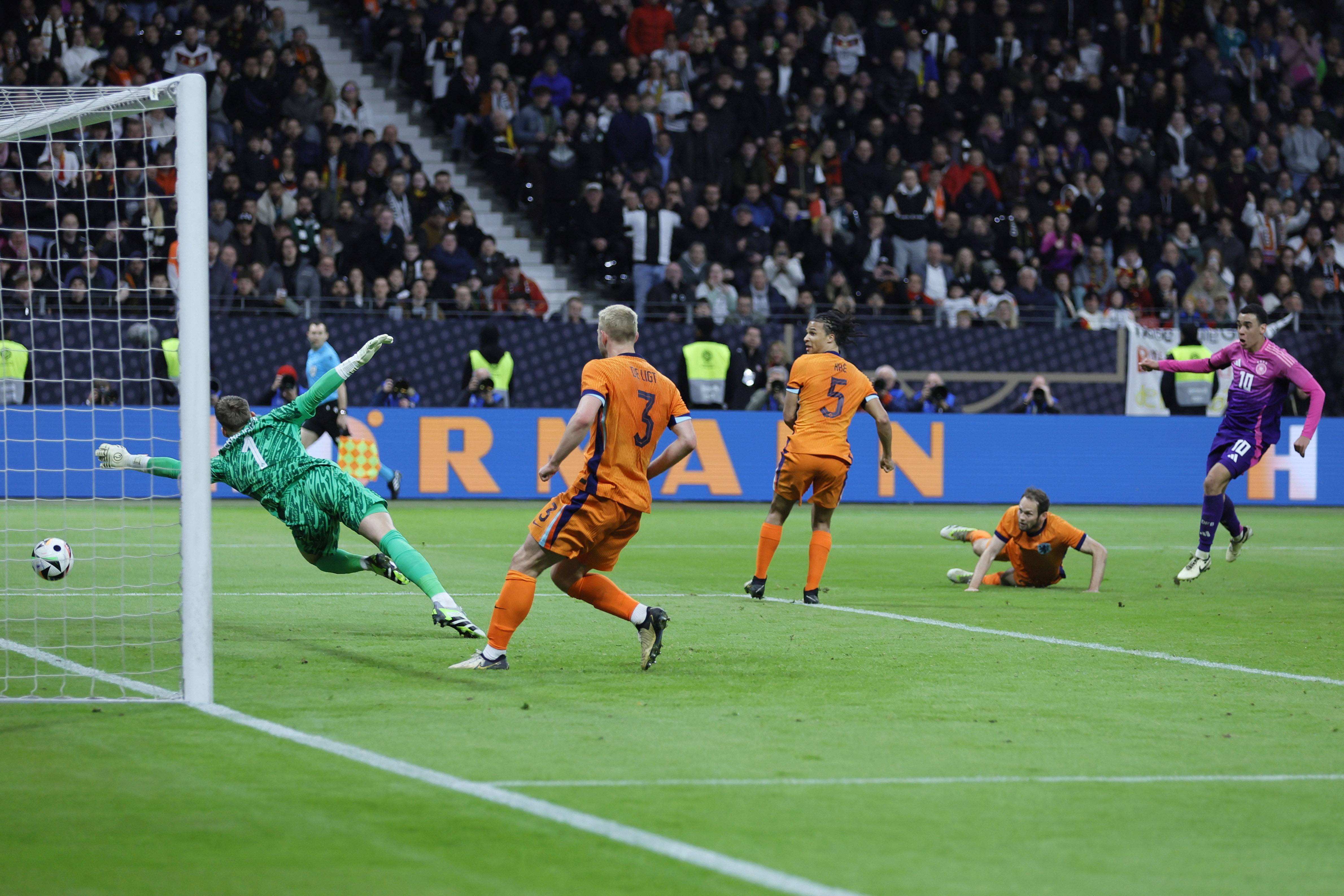 李昊桐保持前100位 袁也淳升至310位